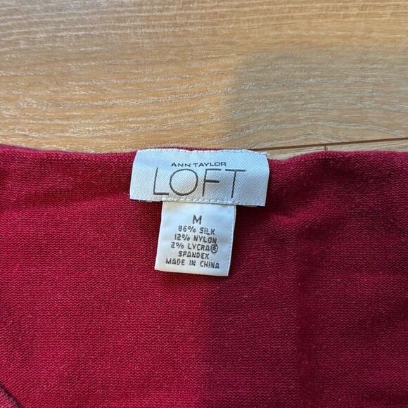 Ann Taylor Loft Red Silk Sleeveless Top Size Medium - Picture 2 of 5